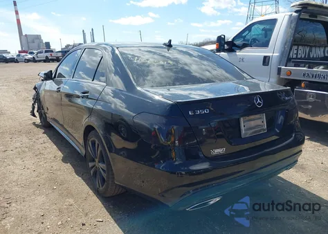 2016 Mercedes-Benz E 350 4Matic z USA, uszkodzony, nr VIN WDDHF8JB1GB266907